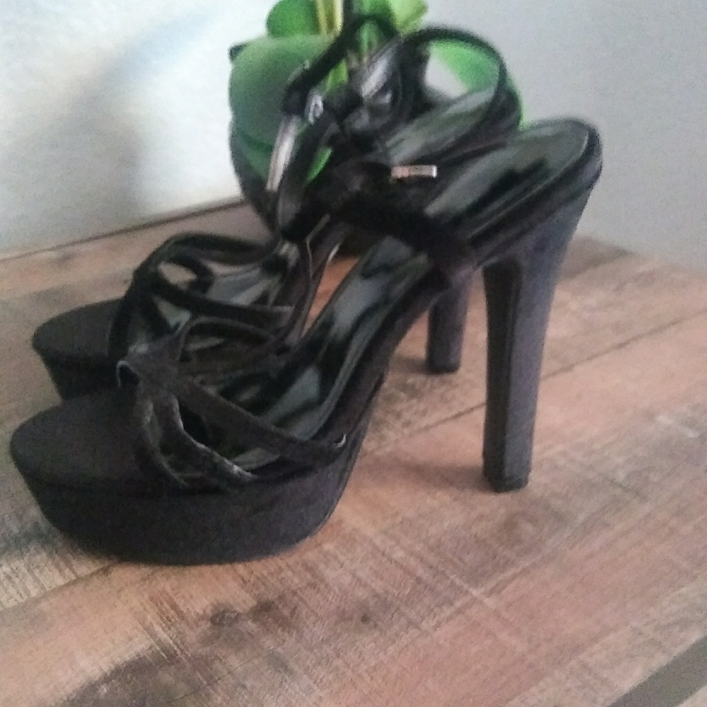 Foreever21 Black Strap Heels - Picture 6 of 7